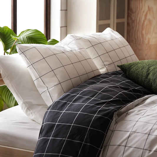 VITKLÖVER Duvet cover and 2 pillowcases, white black/check240x220/50x80 cm